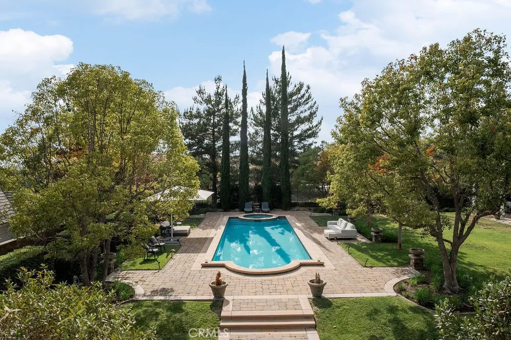 4215 Hidden Oaks Yorba Linda, CA 92886