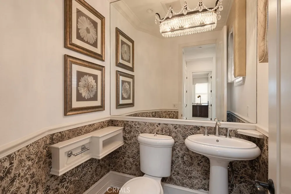 4215 Hidden Oaks Yorba Linda, CA 92886