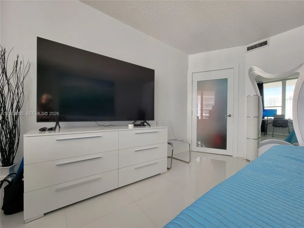 3505 S Ocean Dr #1011 Hollywood, FL 33019