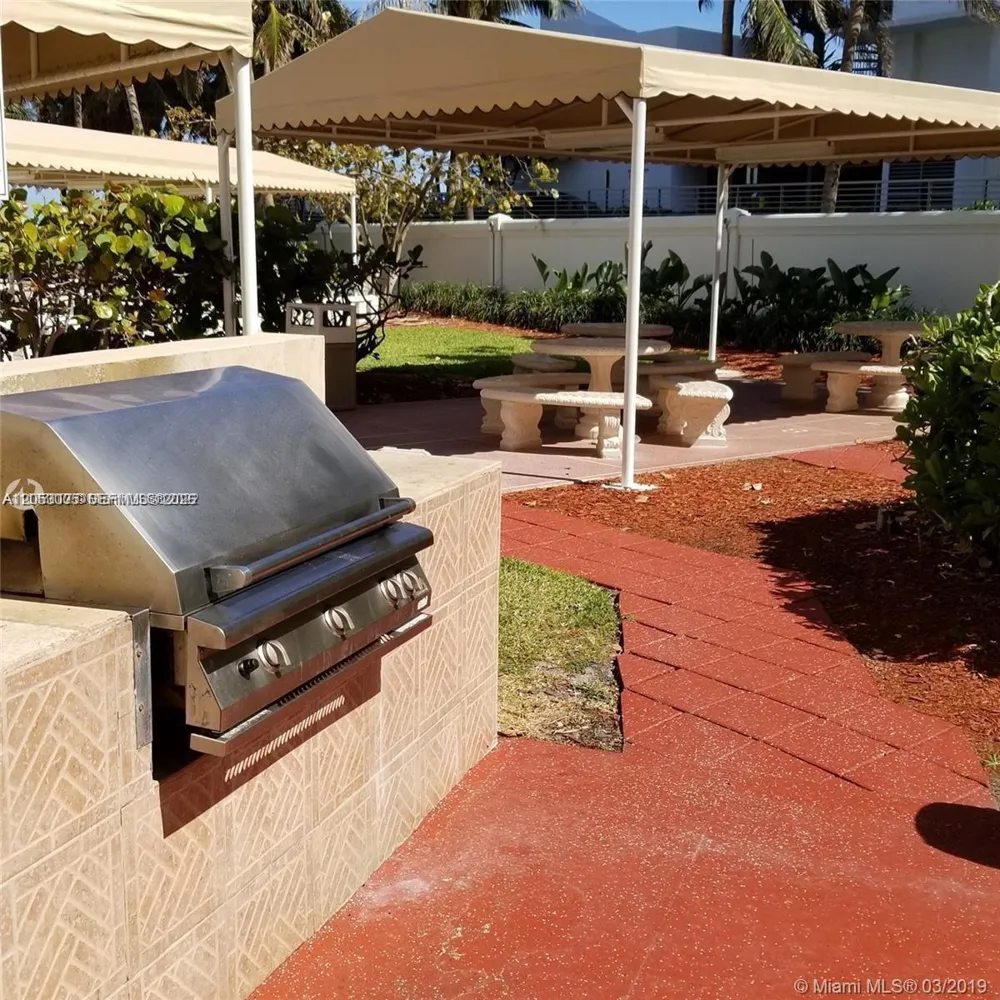 3505 S Ocean Dr #1011 Hollywood, FL 33019