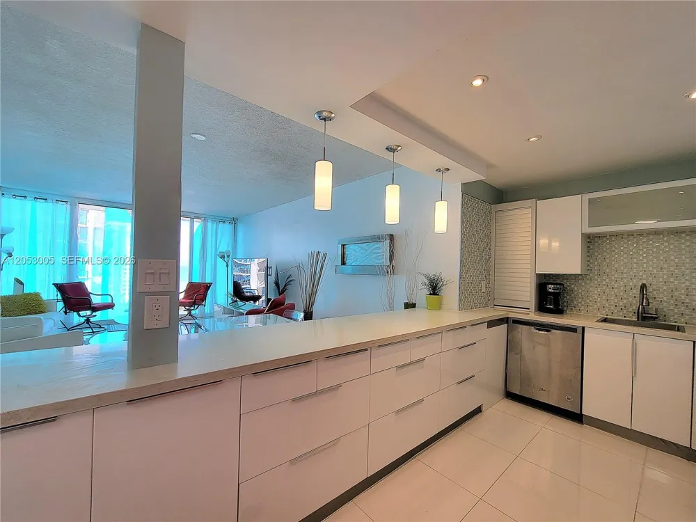 3505 S Ocean Dr #1011 Hollywood, FL 33019