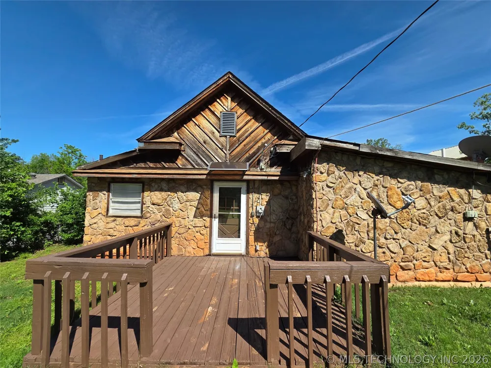1102 Park Shawnee, OK 74801