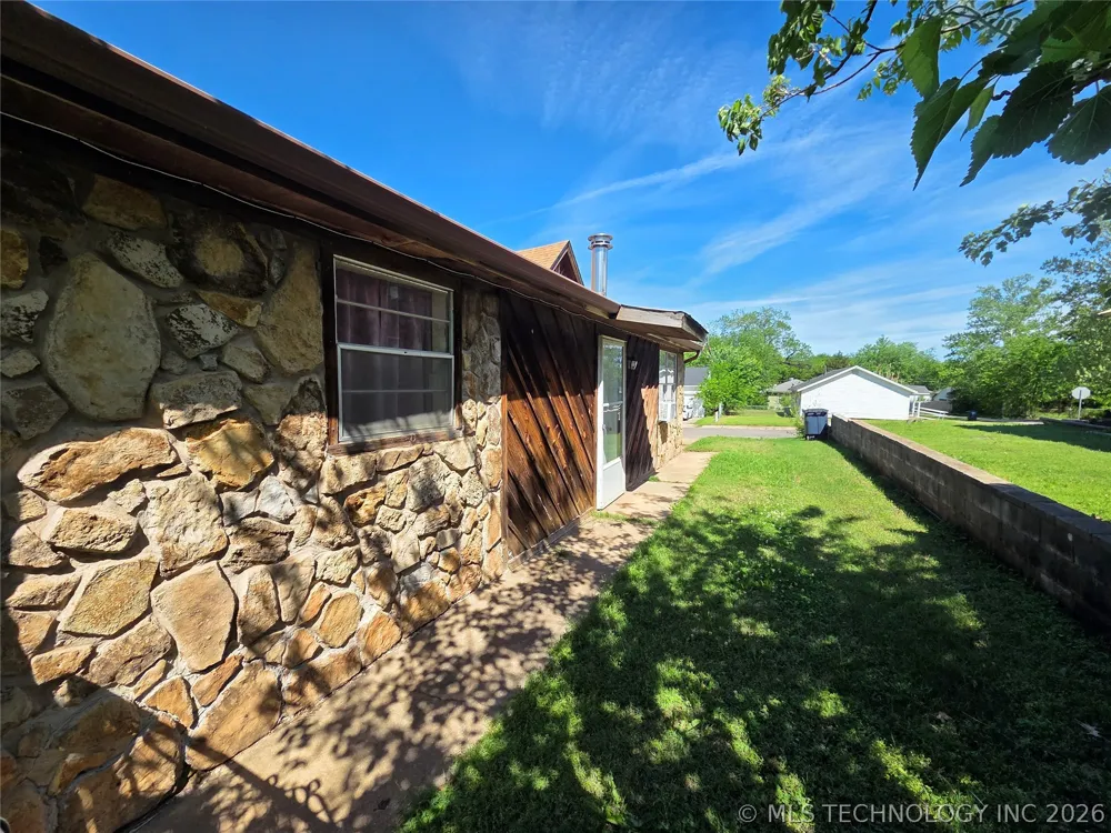 1102 Park Shawnee, OK 74801