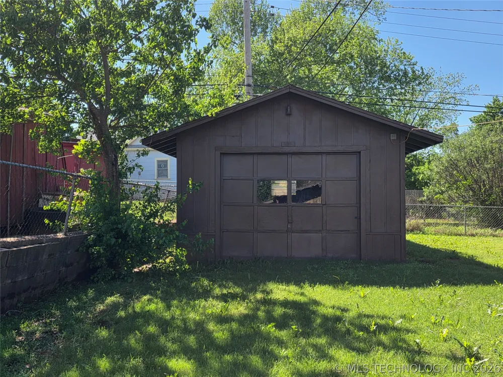 1102 Park Shawnee, OK 74801