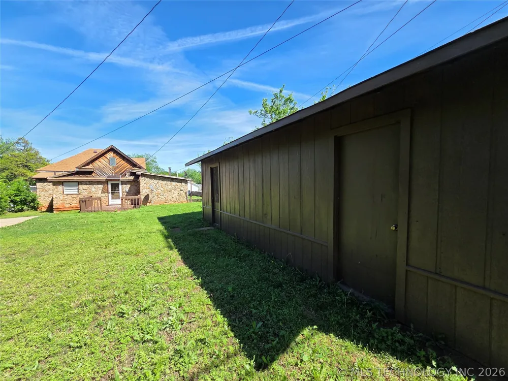 1102 Park Shawnee, OK 74801