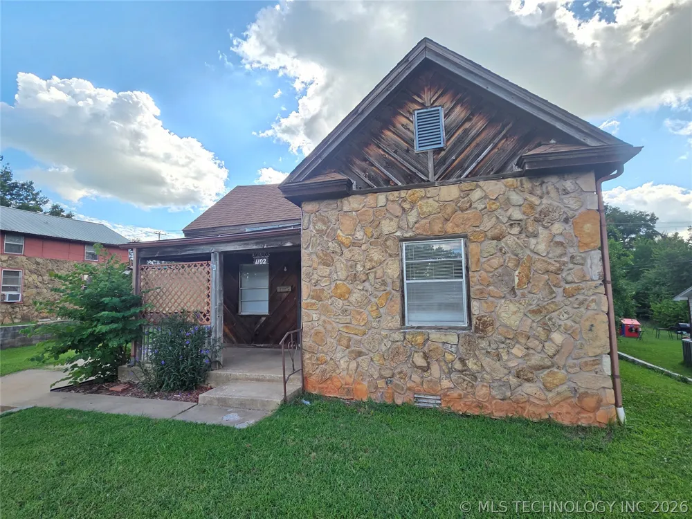 1102 Park Shawnee, OK 74801
