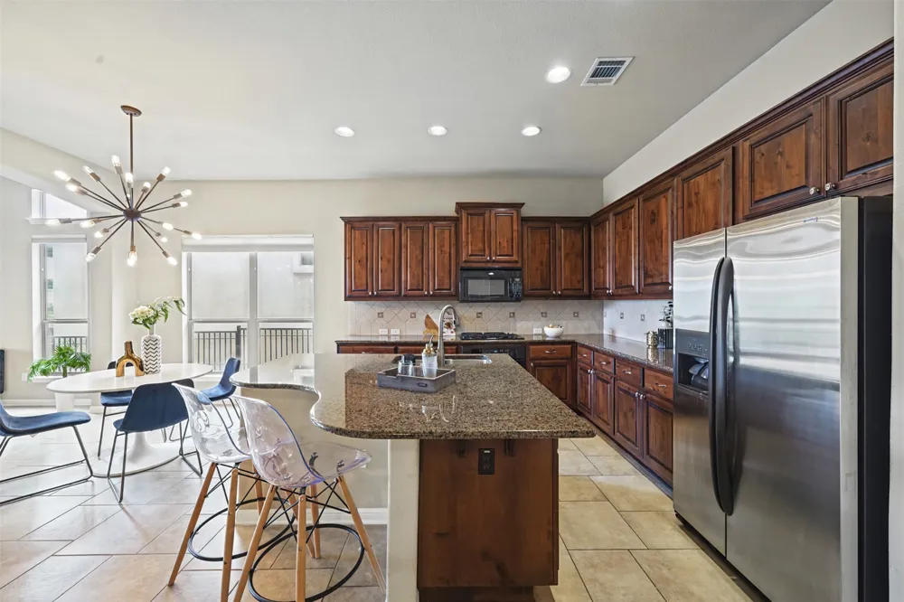 1915 Kempwood Loop Round Rock, TX 78665