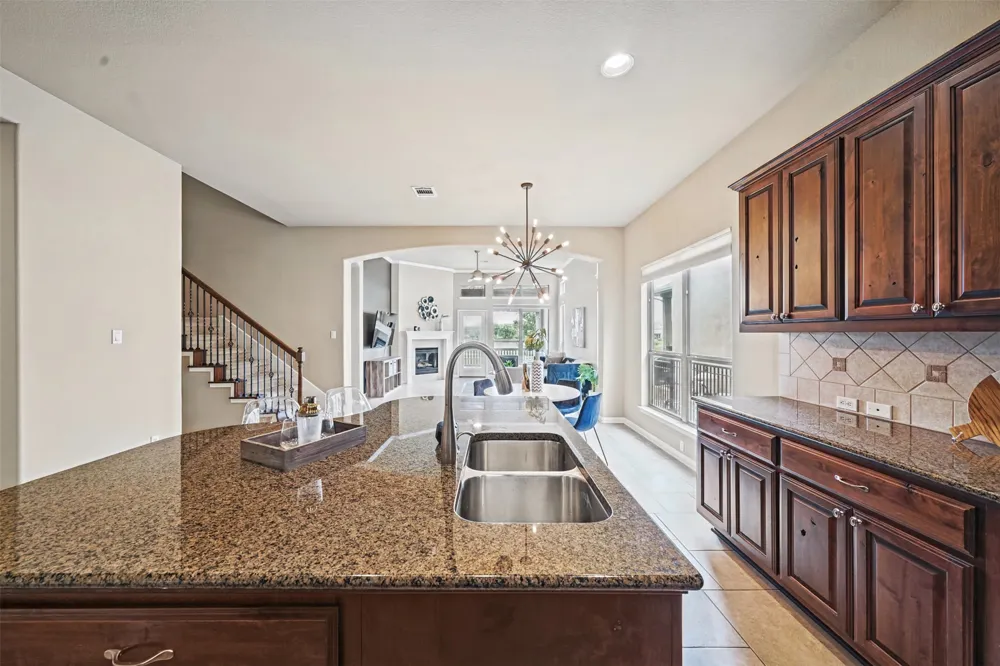 1915 Kempwood Loop Round Rock, TX 78665