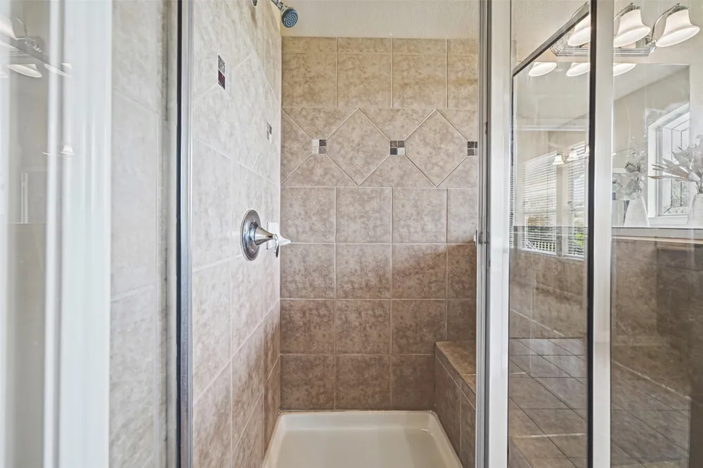 1915 Kempwood Loop Round Rock, TX 78665