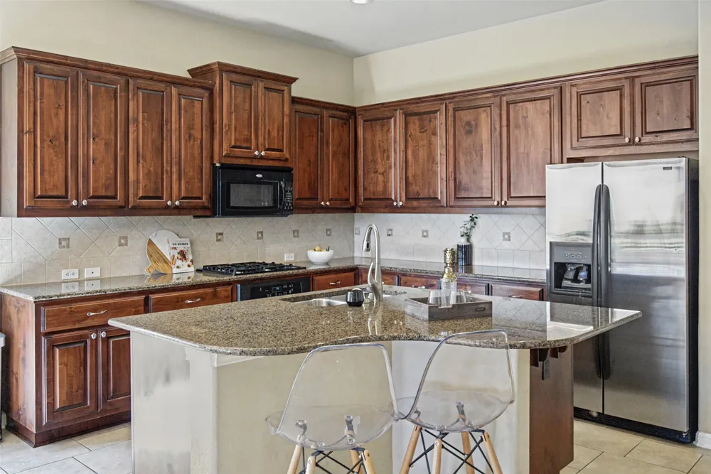 1915 Kempwood Loop Round Rock, TX 78665