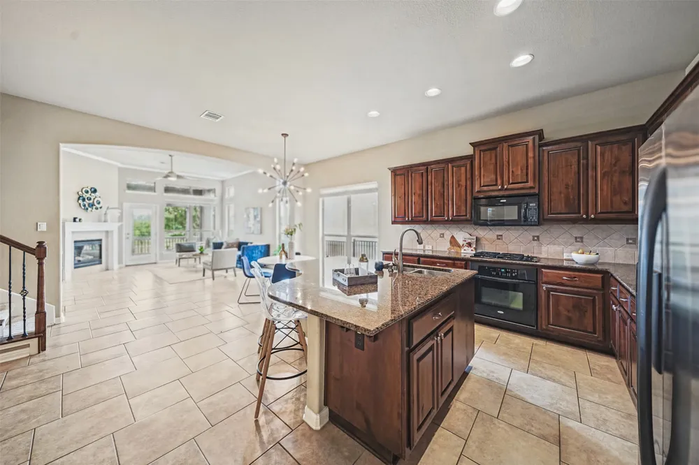 1915 Kempwood Loop Round Rock, TX 78665