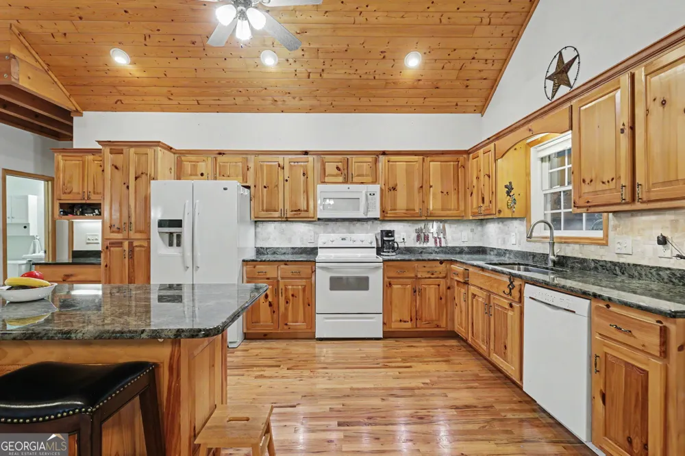 59 Dalton DR Dillard, GA 30537