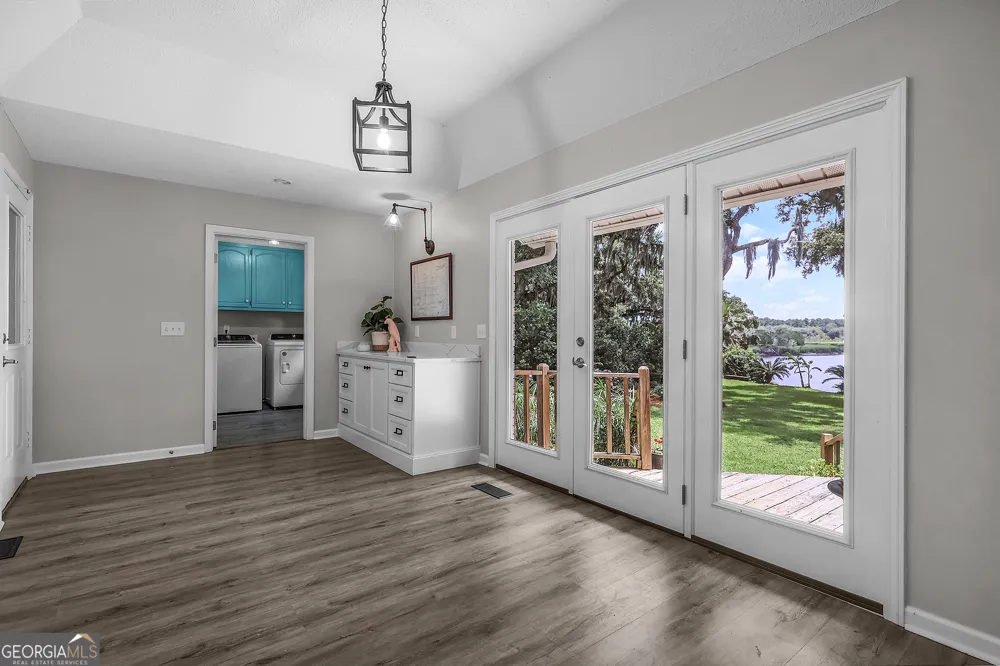 1154 River DR SW Darien, GA 31305