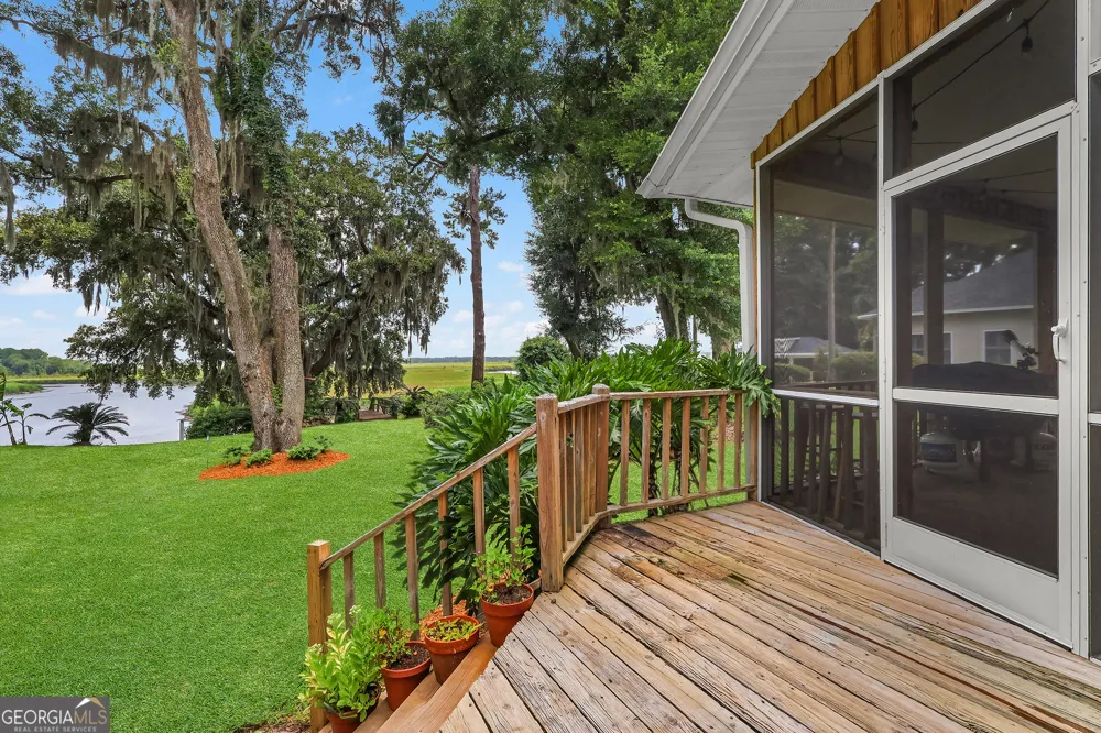 1154 River DR SW Darien, GA 31305