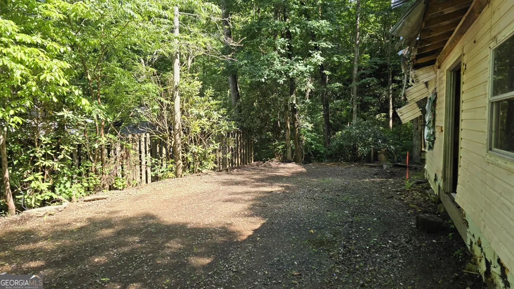 1536 Creek RD Hiawassee, GA 30546