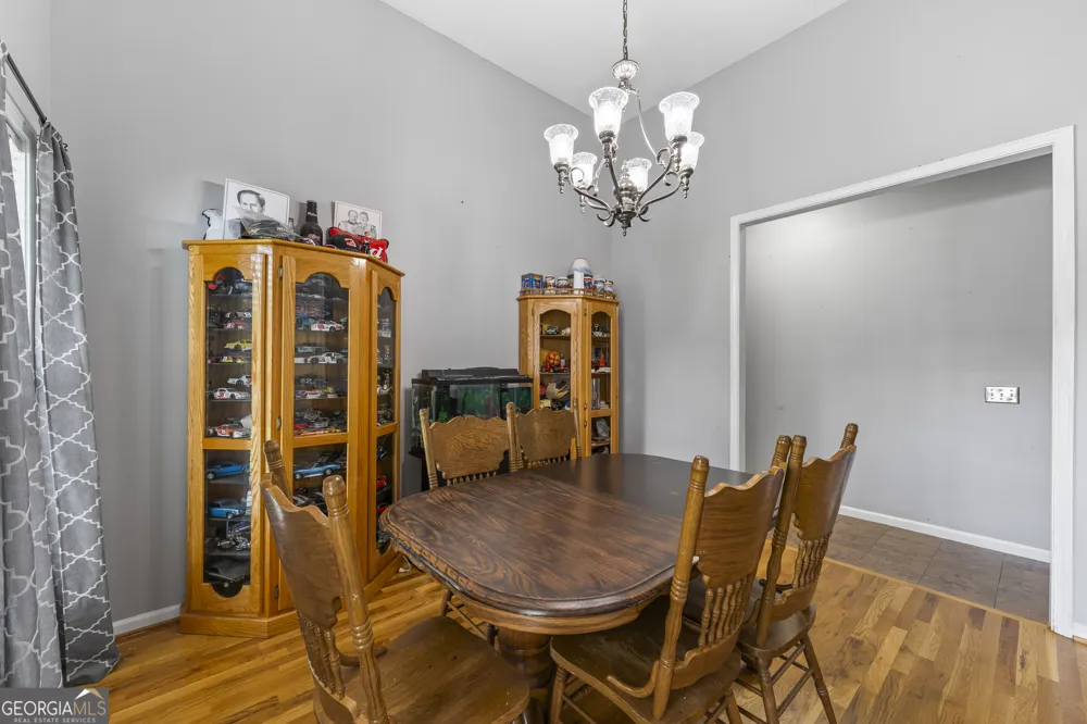 238 Apple Valley RD Commerce, GA 30529