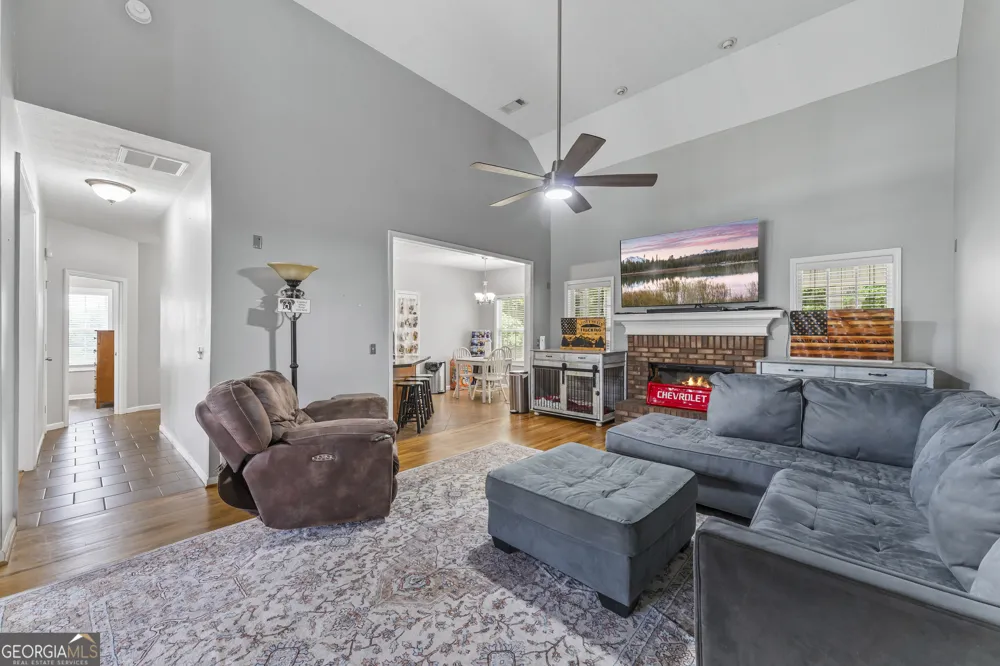 238 Apple Valley RD Commerce, GA 30529