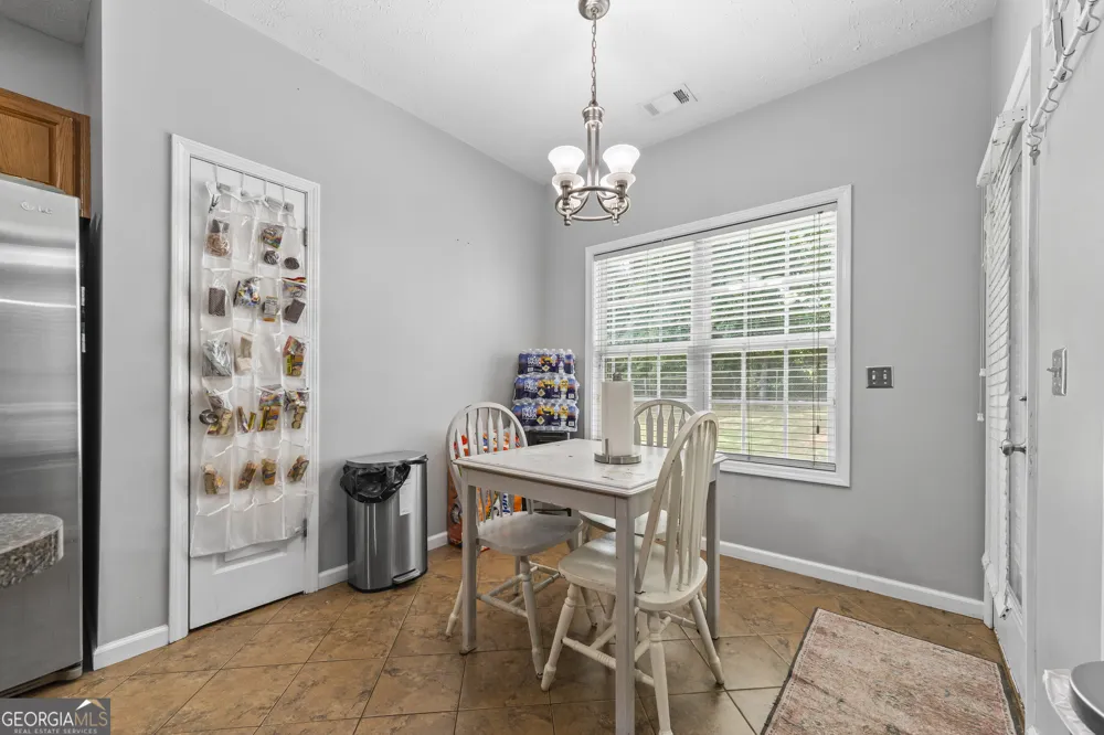 238 Apple Valley RD Commerce, GA 30529