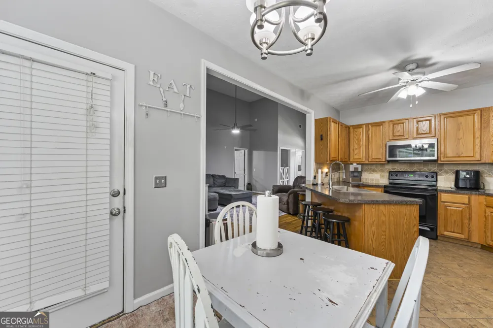 238 Apple Valley RD Commerce, GA 30529