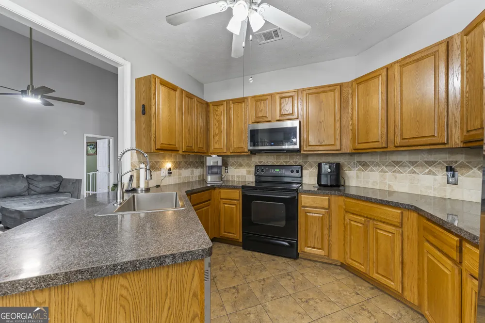 238 Apple Valley RD Commerce, GA 30529