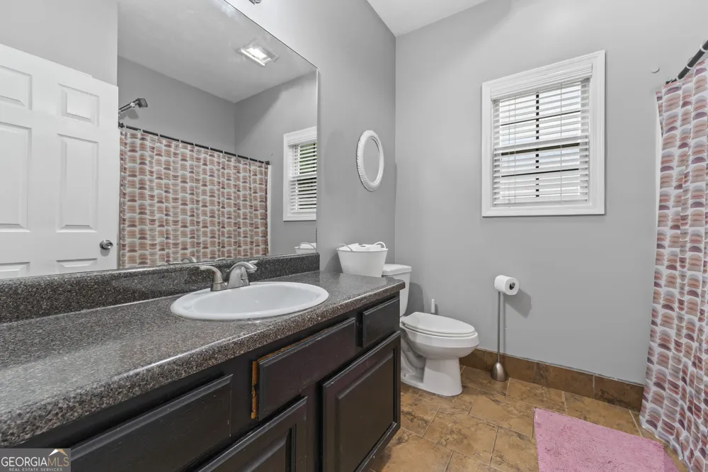 238 Apple Valley RD Commerce, GA 30529