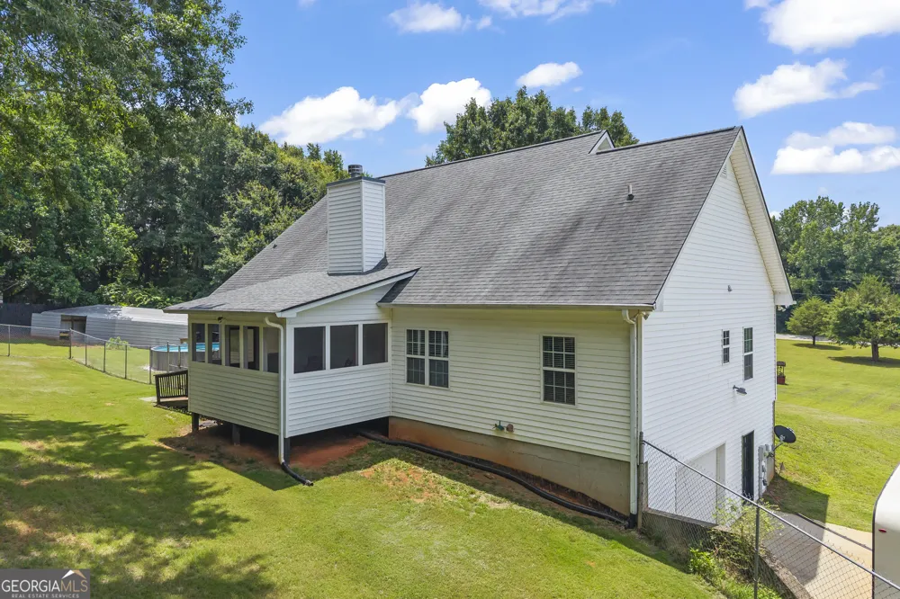 238 Apple Valley RD Commerce, GA 30529