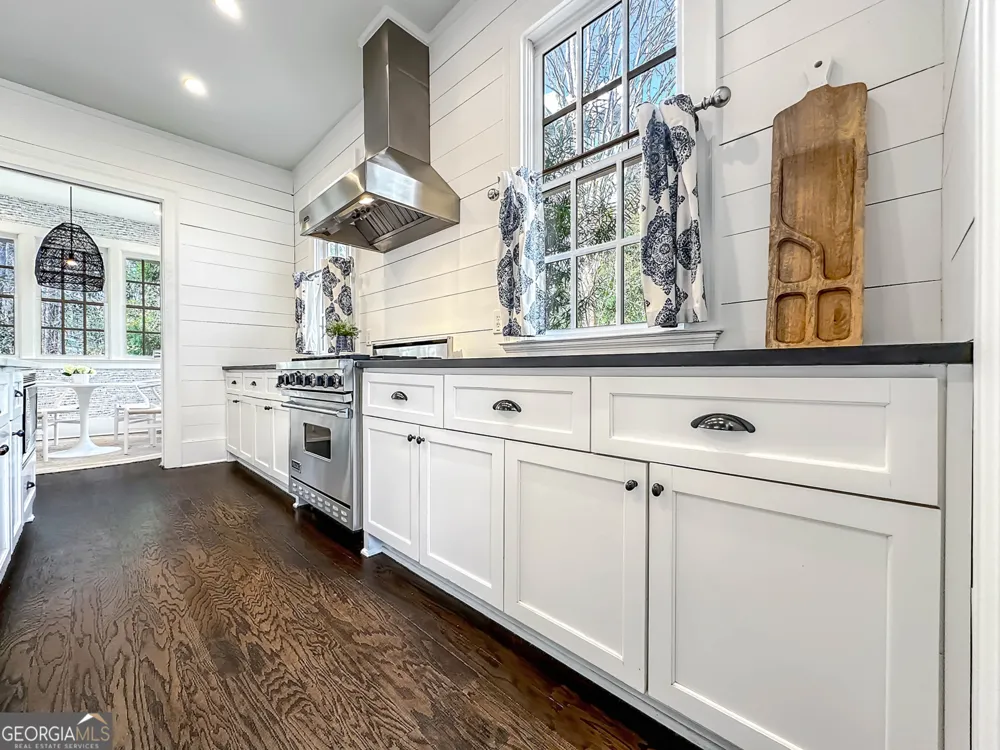 9139 Selborne LN Chattahoochee Hills, GA 30268