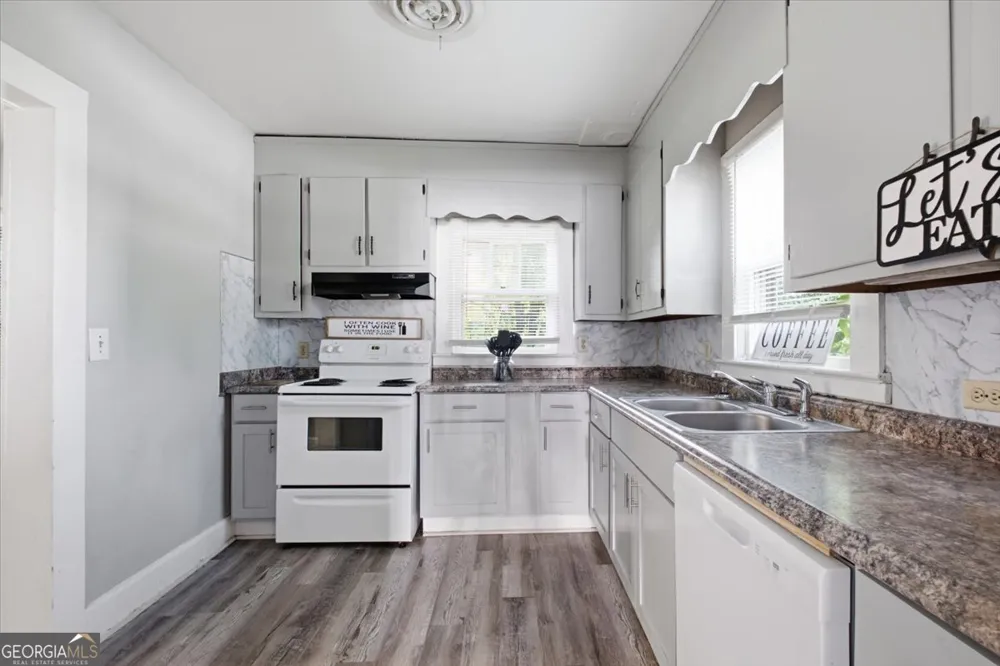 7 Grove ST Aragon, GA 30104