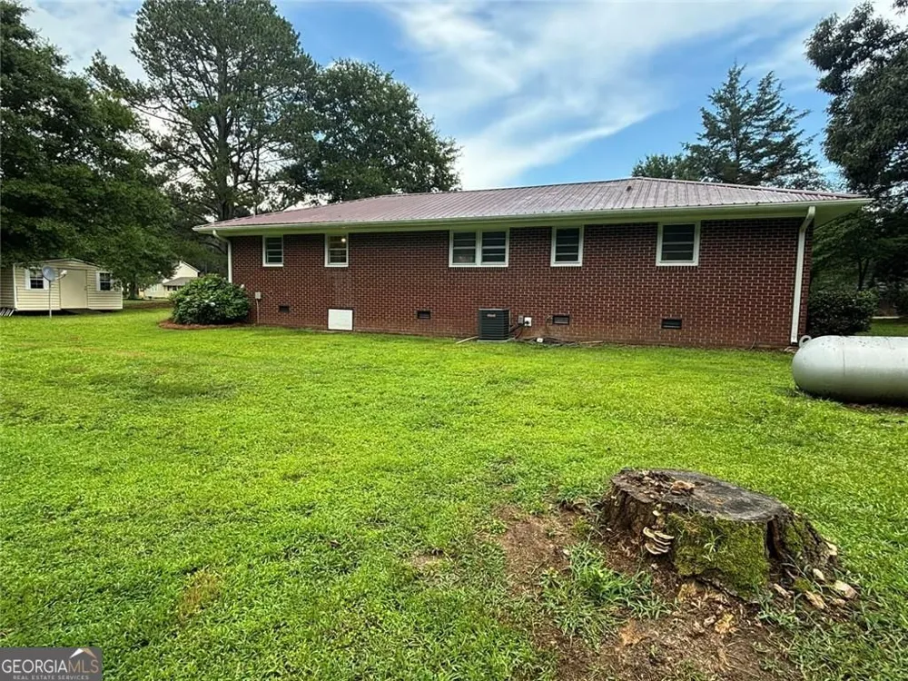 115 Pineview LN Hartwell, GA 30643