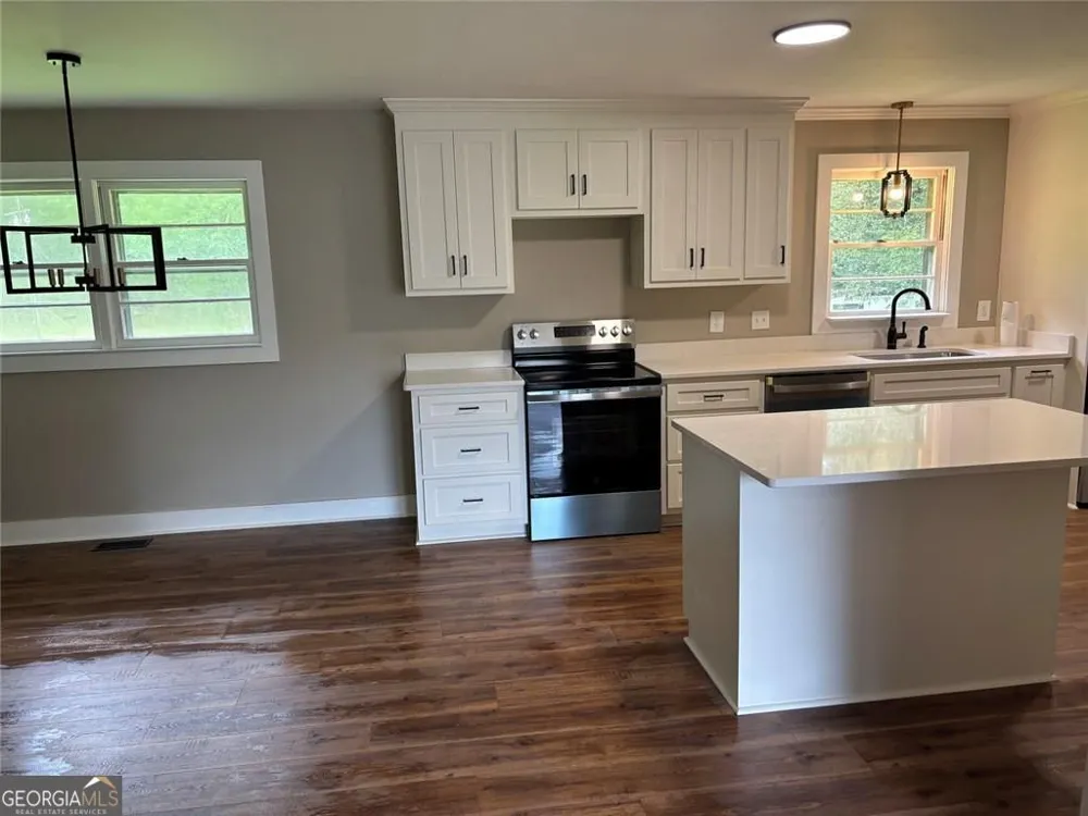 115 Pineview LN Hartwell, GA 30643