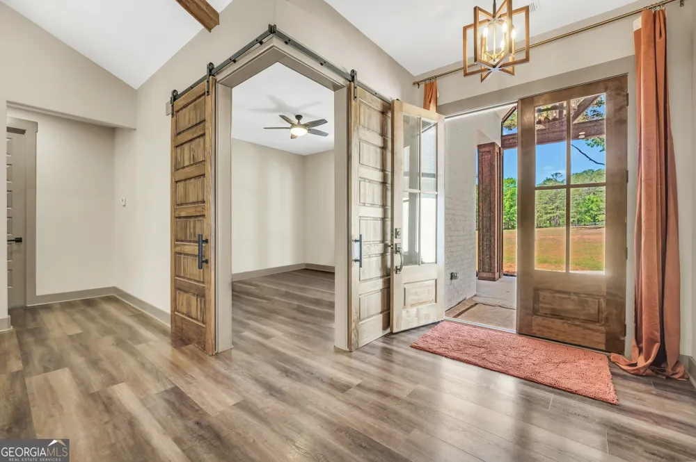 787 Silver Dollar RD Milner, GA 30257
