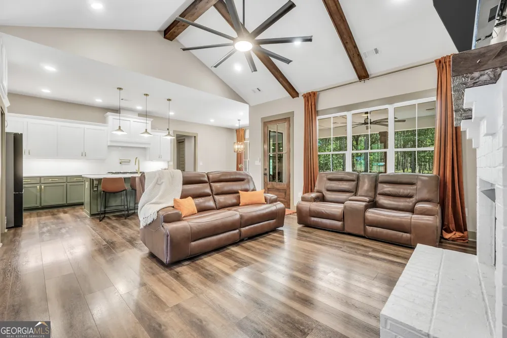787 Silver Dollar RD Milner, GA 30257