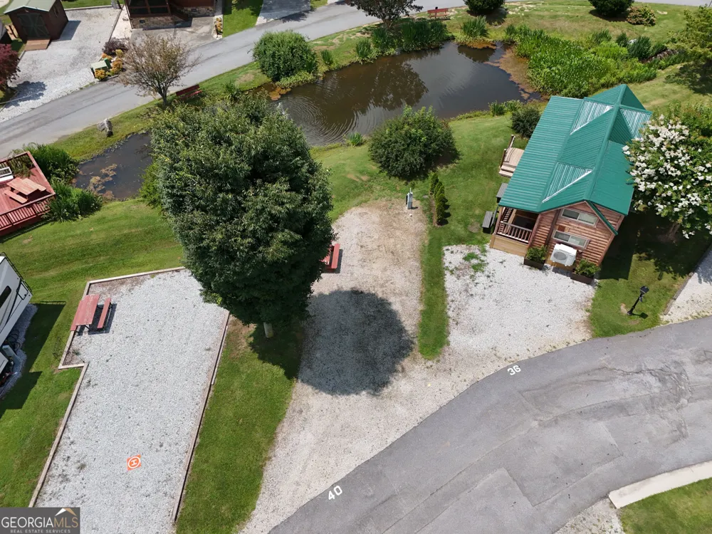 40 Newmar CT Dillard, GA 30537