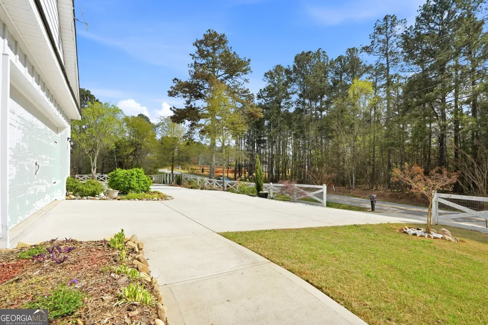 649 Tanners Bridge RD Bethlehem, GA 30620