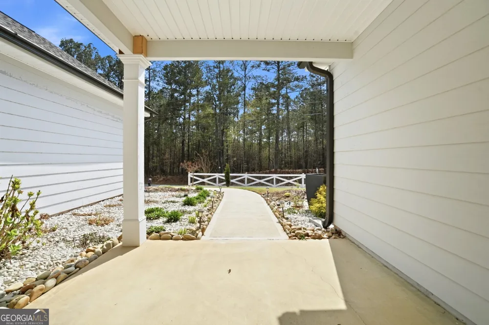 649 Tanners Bridge RD Bethlehem, GA 30620