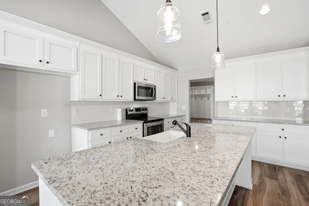 649 Tanners Bridge RD Bethlehem, GA 30620