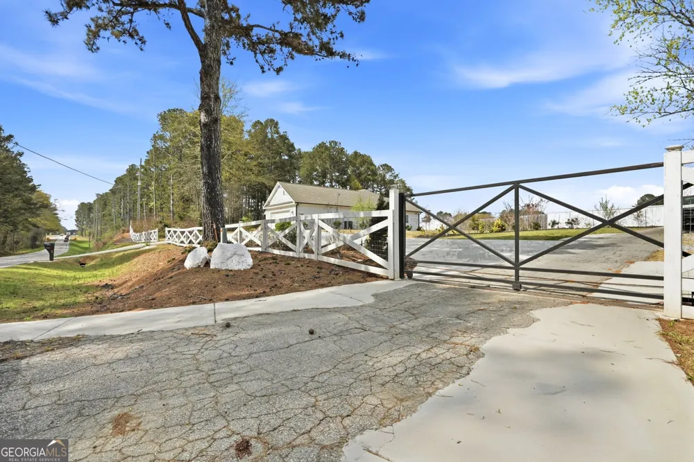 649 Tanners Bridge RD Bethlehem, GA 30620