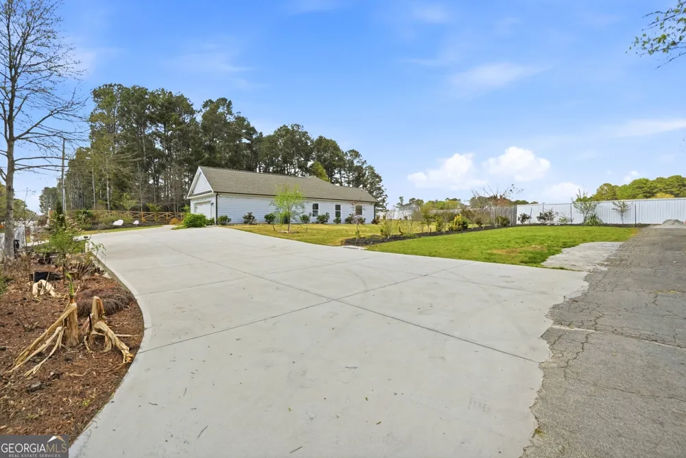 649 Tanners Bridge RD Bethlehem, GA 30620