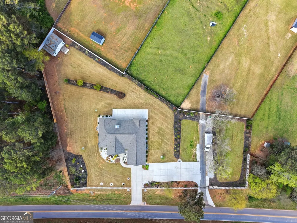 649 Tanners Bridge RD Bethlehem, GA 30620