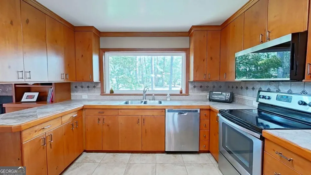 300 Betty ST Thomasville, GA 31792