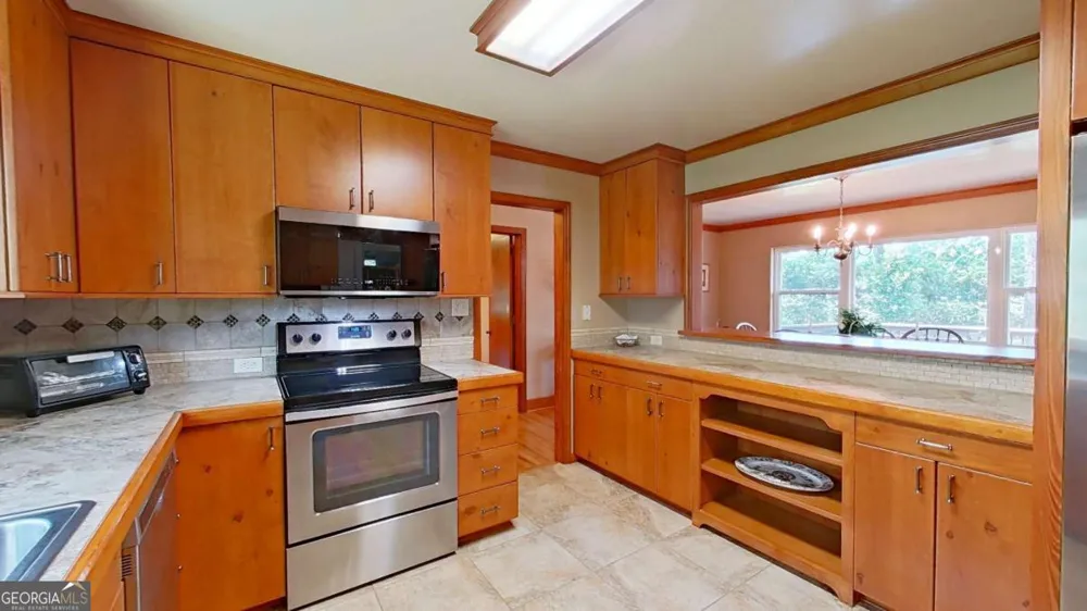 300 Betty ST Thomasville, GA 31792