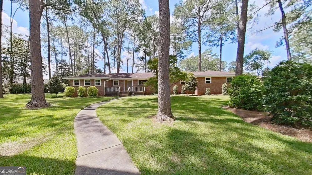 300 Betty ST Thomasville, GA 31792