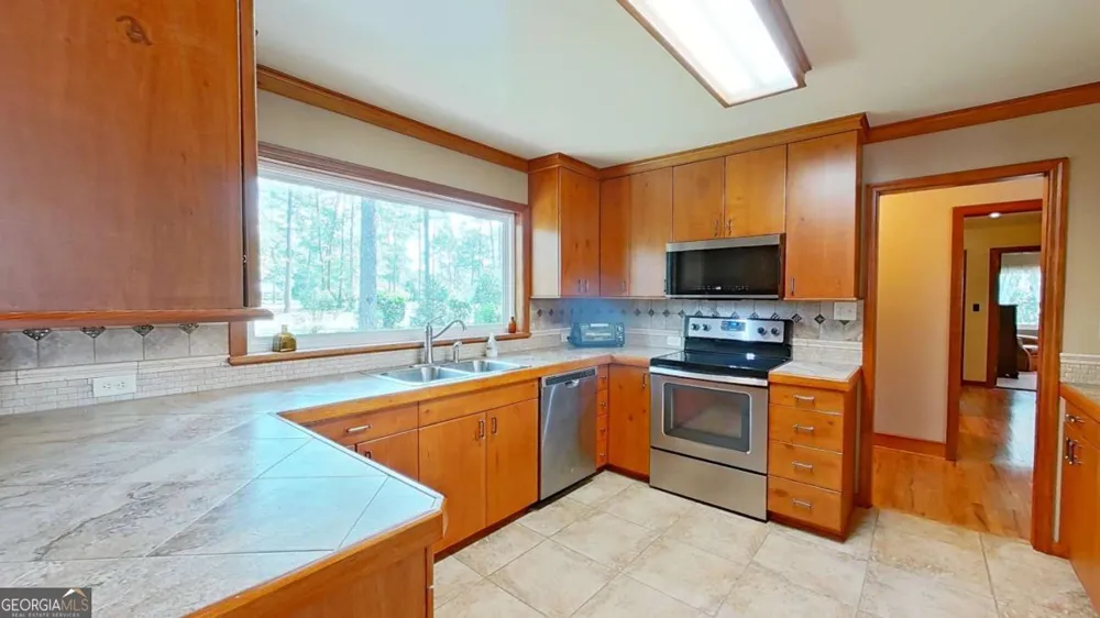 300 Betty ST Thomasville, GA 31792