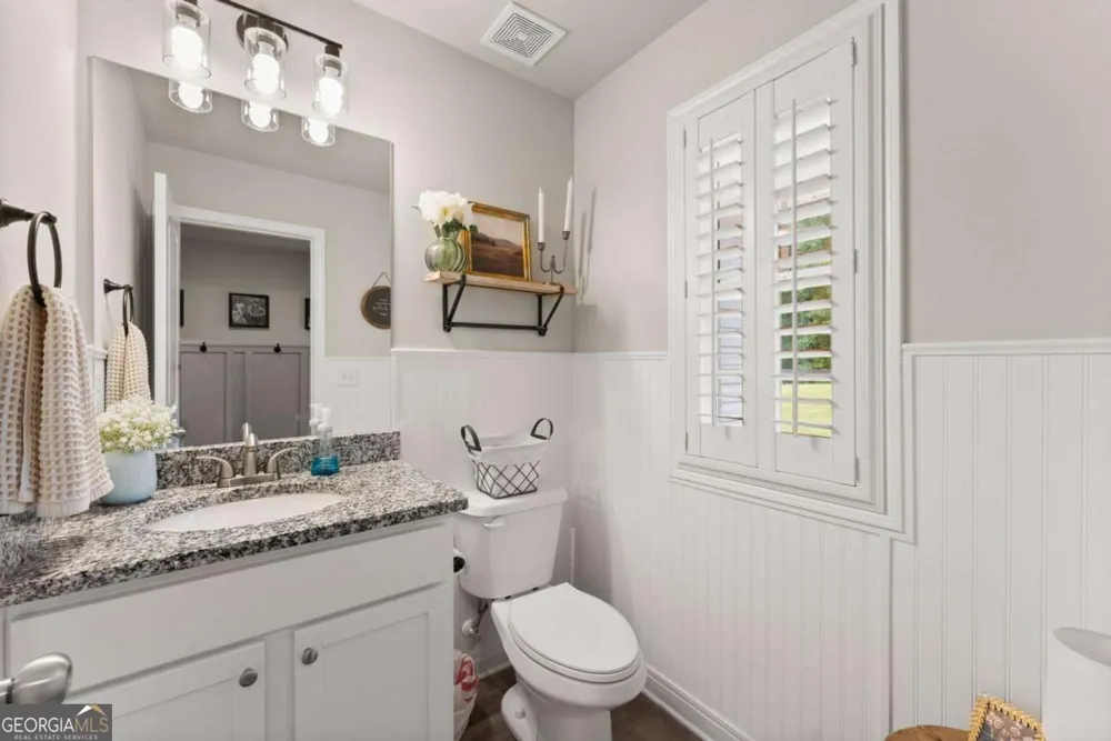 121 Mountain Creek DR Maysville, GA 30558