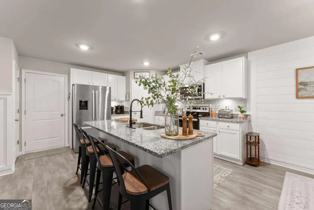 121 Mountain Creek DR Maysville, GA 30558
