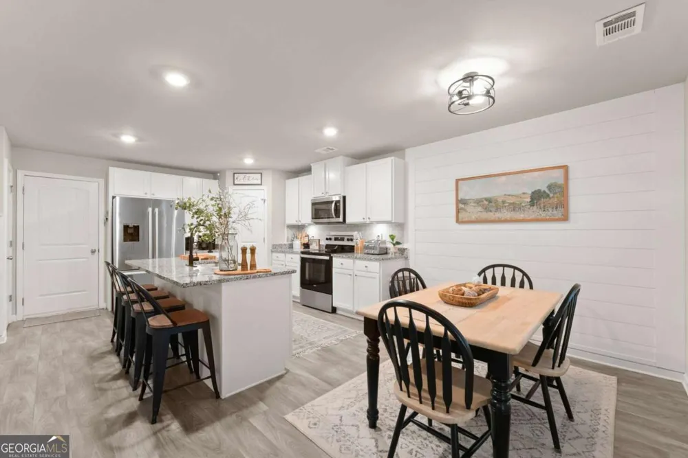 121 Mountain Creek DR Maysville, GA 30558
