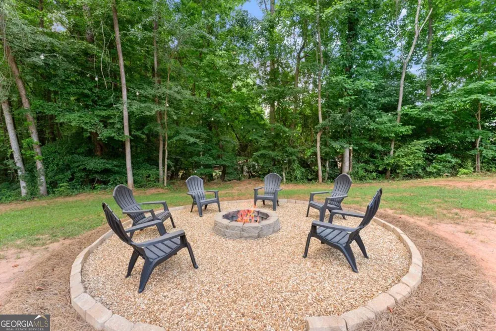 121 Mountain Creek DR Maysville, GA 30558