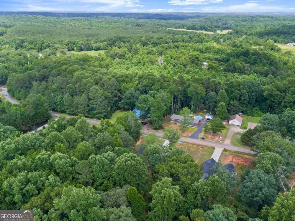 121 Mountain Creek DR Maysville, GA 30558