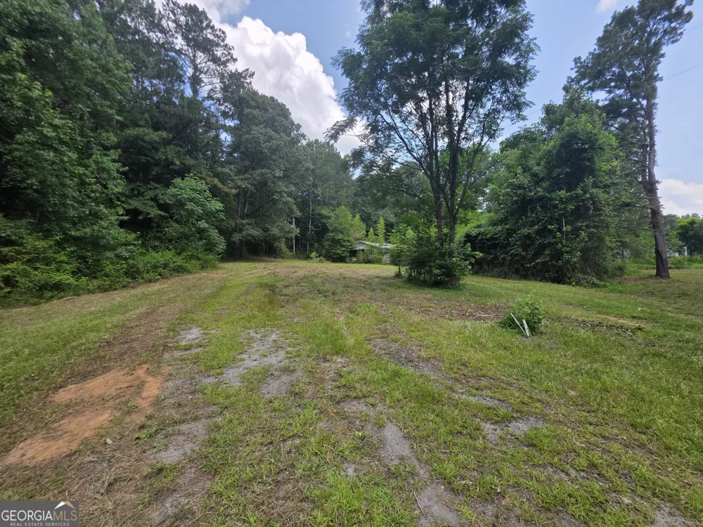 374 Smith RD Newnan, GA 30263