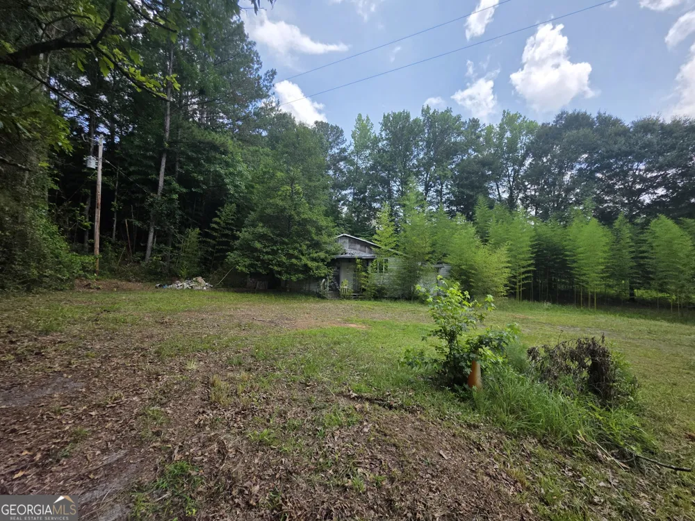 374 Smith RD Newnan, GA 30263